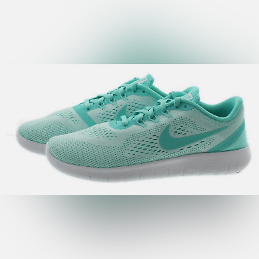 Nike Free Running Shoes | Big Kids Style | Size 7Y